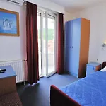 Lav Hotel