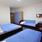 Hotel Lav 3*
