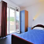 Lav 3* Neum