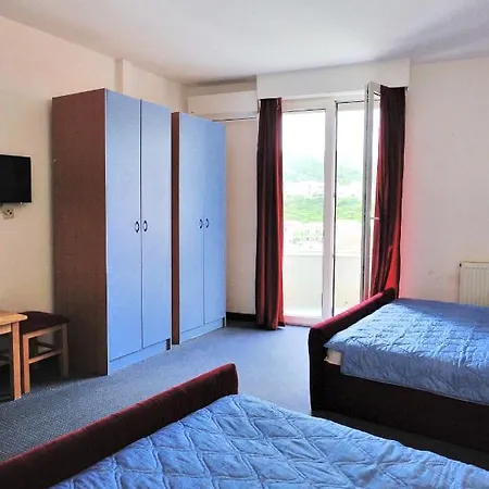 Lav Szálloda Neum