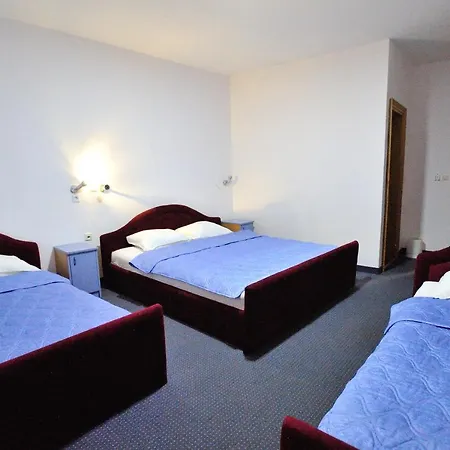 Hotell Lav Neum