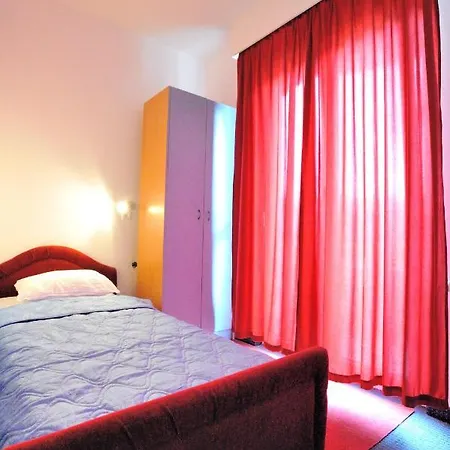 Lav Hotel 3*